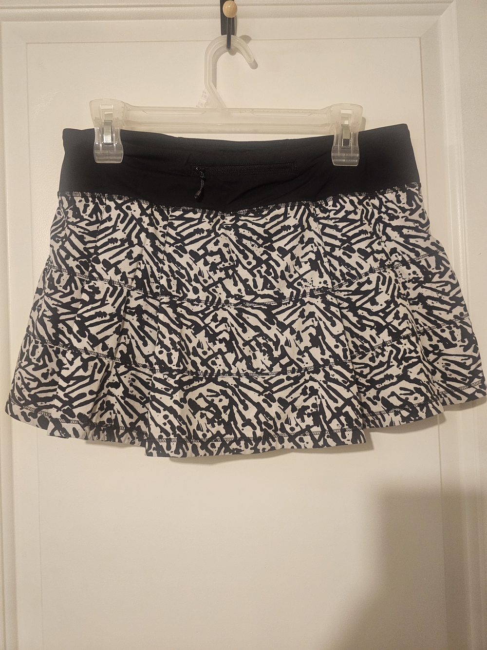 Lululemon Black White Abstract Print Tennis/Pickleball Skirt Women’s Medium
